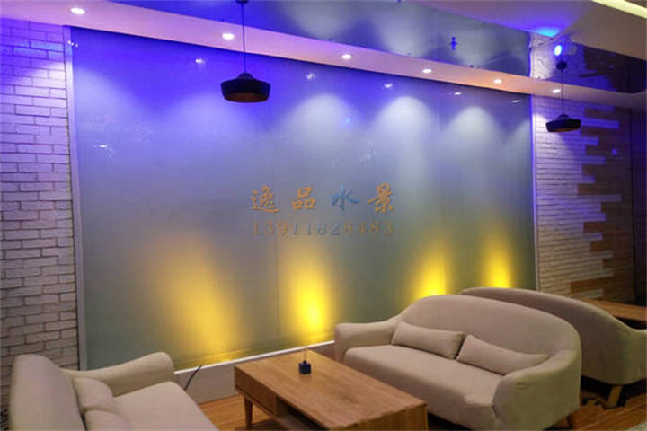 健身房玻璃水幕墙施工案例